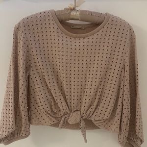 Zara (s)blush pink 3/4 sleeve eyelet sleeves, body lightweight jersey front tie.